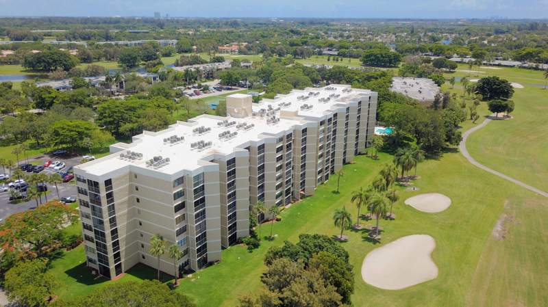 1 bedroom Condominium at 16300 Golf Club Road #613, Country Club Apts At, Weston — photo 2