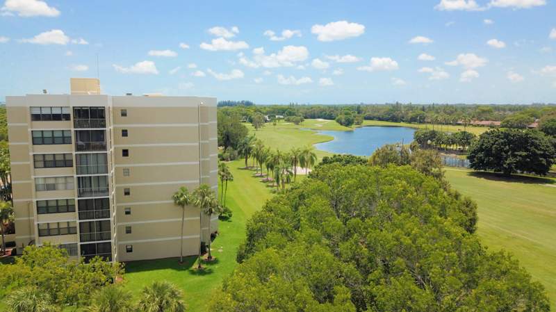 1 bedroom Condominium at 16300 Golf Club Road #613, Country Club Apts At, Weston — photo 3
