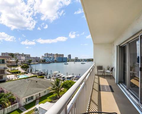 126 Golden Isles Drive #52A, Hallandale Beach FL - photo 13 of 42