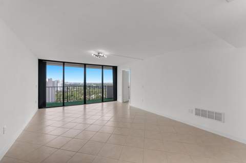 5600 N Flagler Drive #2504, West Palm Beach FL - photo 16 of 38