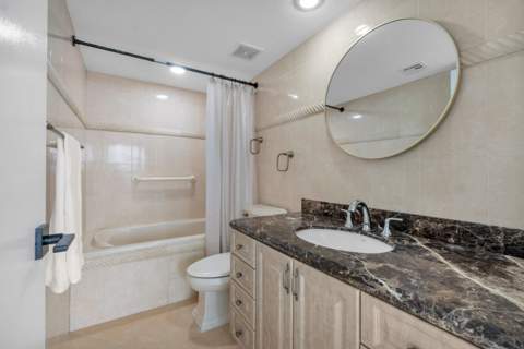 5600 N Flagler Drive #2504, West Palm Beach FL - photo 10 of 38
