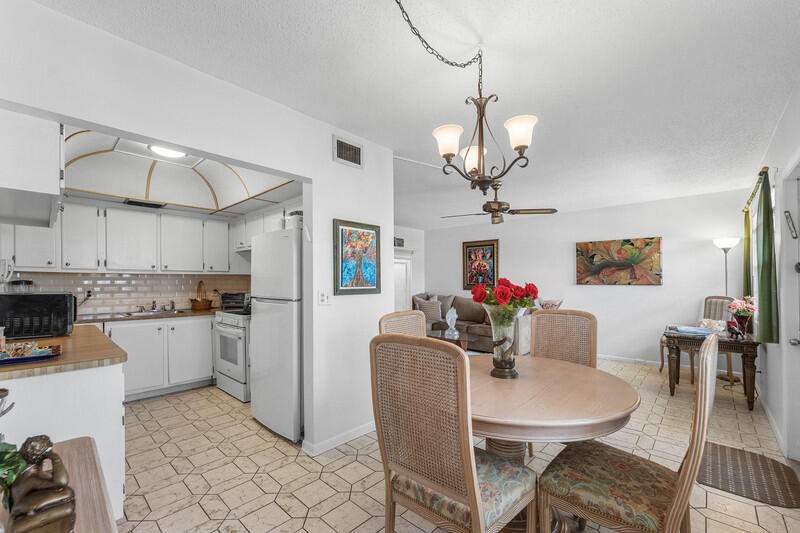 2 bedroom Condominium at 4019 Cambridge A, Century Village, Deerfield Beach — photo 5
