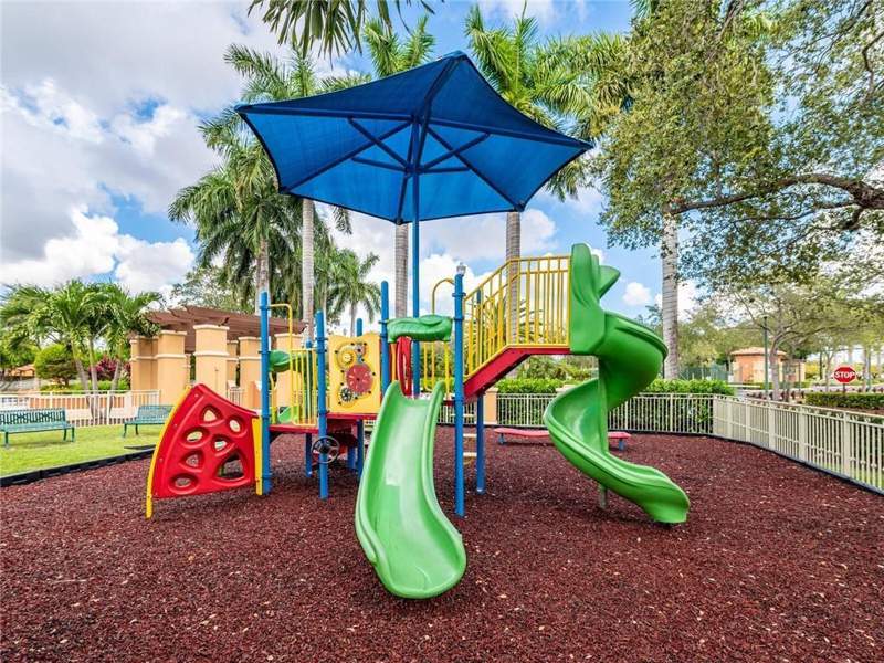 3 bedroom Townhouse at 2319 Mariner Court #2706, Villas At Harbor Isles , Dania Beach — photo 3