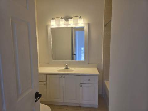 2319 Mariner Court #2706, Dania Beach FL - photo 10 of 14