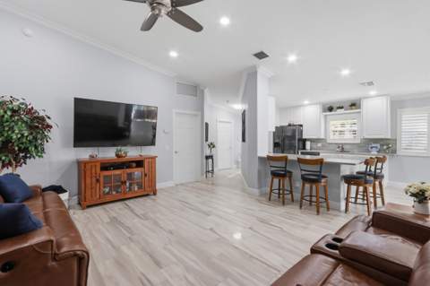 8450 Saint Johns Court, Wellington FL - photo 11 of 46
