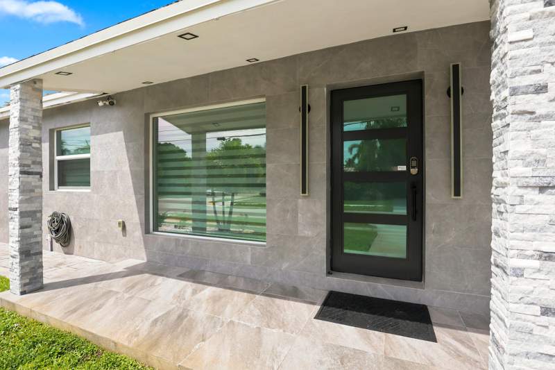 5 bedroom Single Family Residence at 2331 SW 50th Terrace, Broadview Park Revised, Fort Lauderdale — photo 3