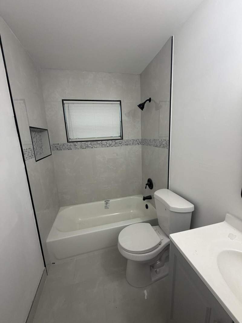 4 bedroom Single Family Residence at 821 SW 62nd Avenue, Kimberly Village Sec One, North Lauderdale — photo 2