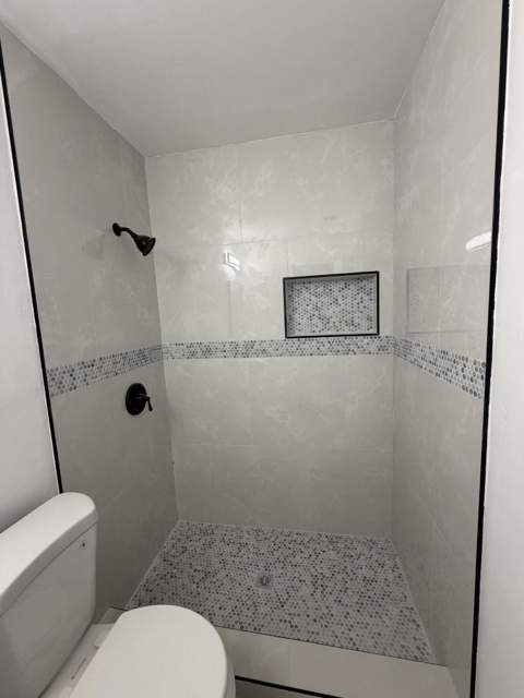 821 SW 62nd Avenue, North Lauderdale FL - photo 8 of 14