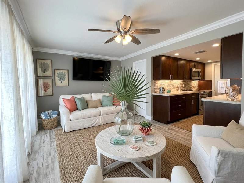 2 bedroom Stock Cooperative at 1015 SE 15th Street #6d, Cliff Lake Villas, Fort Lauderdale — photo 2