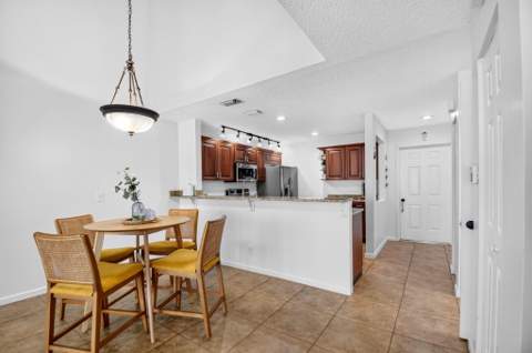 1633 Woodbridge Lakes Circle #1633, West Palm Beach FL - photo 9 of 40