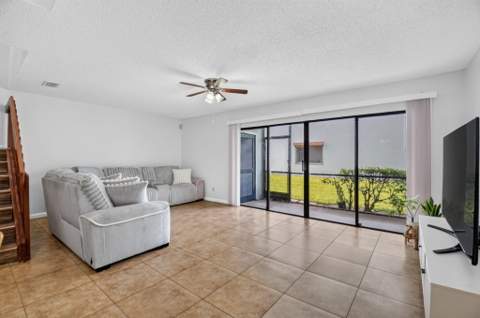 1633 Woodbridge Lakes Circle #1633, West Palm Beach FL - photo 16 of 40