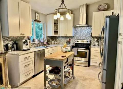 9285 NW 44th Court, Coral Springs FL - photo 8 of 21