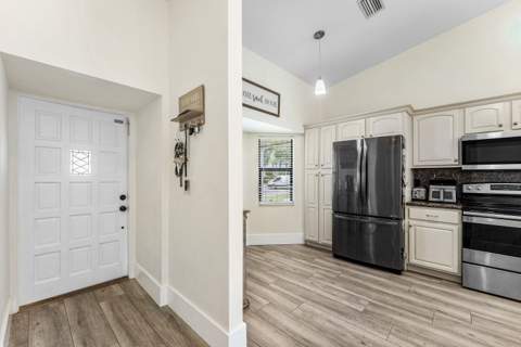 28 Paxford Lane, Boynton Beach FL - photo 6 of 55