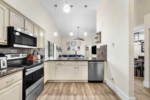 28 Paxford Lane, Boynton Beach FL - photo 9 of 55