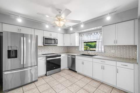 9945 Papaya Tree Trail #B, Boynton Beach FL - photo 10 of 30