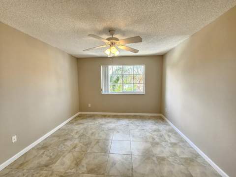 140 Yacht Club Way #305, Hypoluxo FL - photo 10 of 33