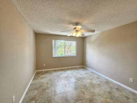 140 Yacht Club Way #305, Hypoluxo FL - photo 11 of 33
