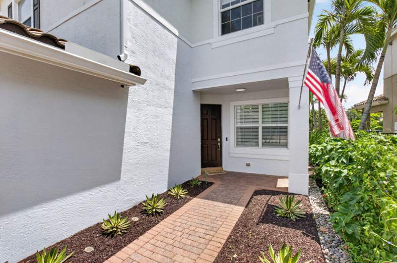 4 bedroom Single Family Residence at 8142 Kendria Cove Terrace, Canyon Trails, Boynton Beach — photo 3