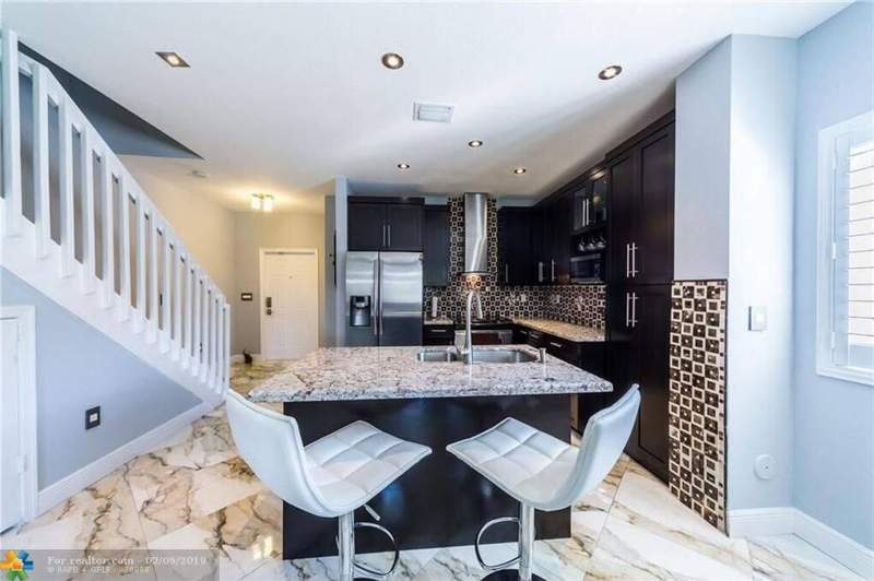 3 bedroom Townhouse at 5500 Monte Carlo Lane, Aztec Plat, Margate — photo 4