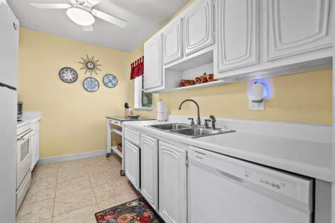 2360 SW 22nd Avenue #402, Delray Beach FL - photo 15 of 23