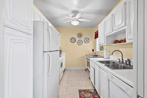 2360 SW 22nd Avenue #402, Delray Beach FL - photo 13 of 23