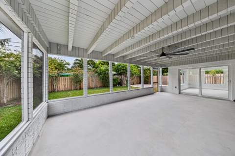 350 NE 42nd Street, Oakland Park FL - photo 6 of 42