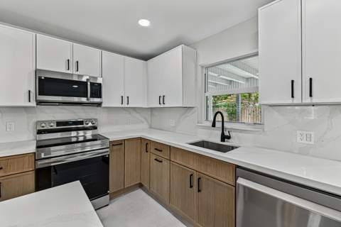 350 NE 42nd Street, Oakland Park FL - photo 15 of 42