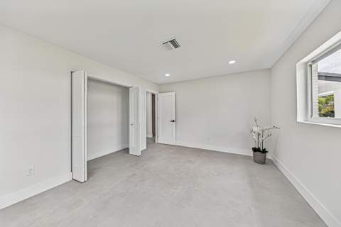 350 NE 42nd Street, Oakland Park FL - photo 23 of 42