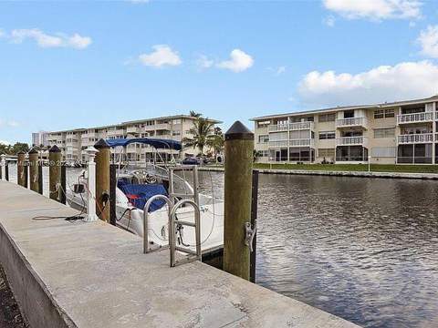 427 Golden Isles Drive #12d, Hallandale Beach FL - photo 15 of 17