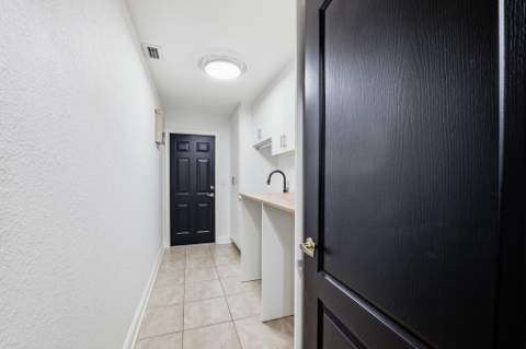 5476 NW Boydga Avenue, Port St. Lucie FL - photo 14 of 36