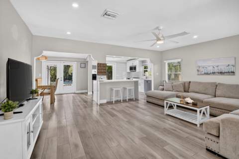 615 NE 13th Avenue, Fort Lauderdale FL - photo 7 of 39