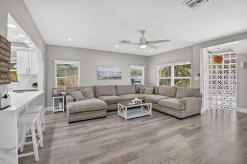615 NE 13th Avenue, Fort Lauderdale FL - photo 8 of 39