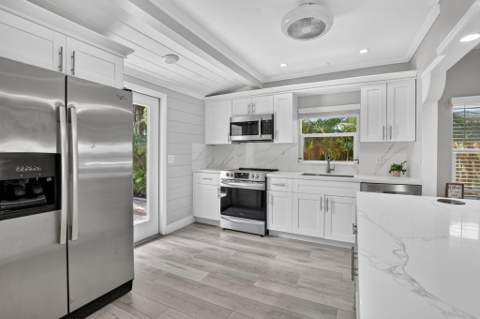 615 NE 13th Avenue, Fort Lauderdale FL - photo 12 of 39