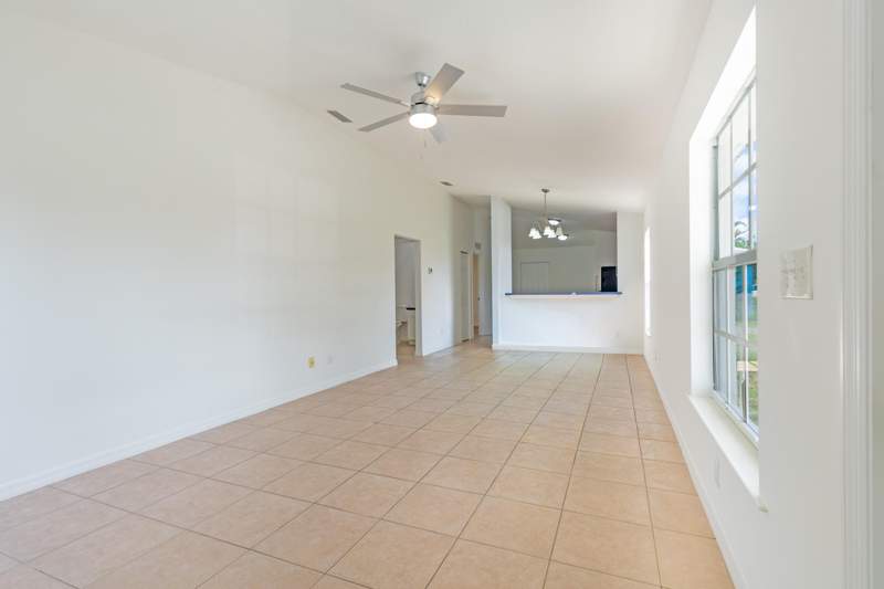 3 bedroom Single Family Residence at 5060 SE Ebbtide Avenue, Port Salerno, Stuart — photo 4