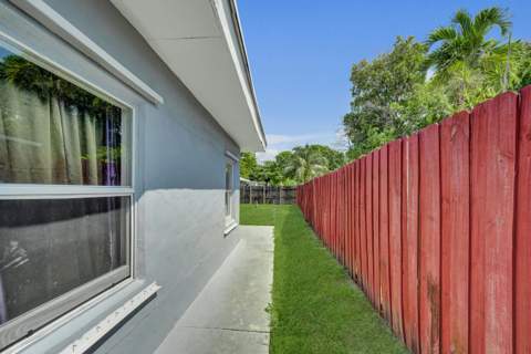 2815 Adams Street, Hollywood FL - photo 7 of 17