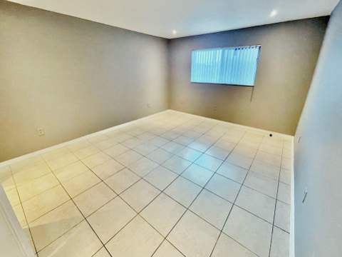 1410 S Federal Highway #205, Lake Worth Beach FL - photo 6 of 11