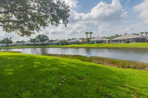 1276 NW Bentley Circle #B, Port St. Lucie FL - photo 18 of 31