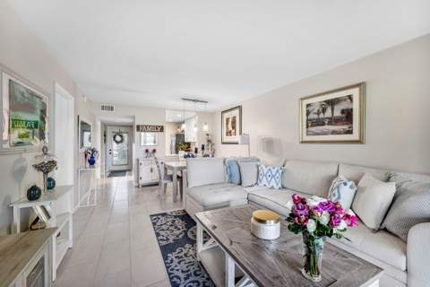 112 Lake Constance Drive, West Palm Beach FL - photo 6 of 20