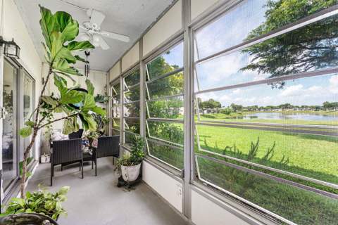 112 Lake Constance Drive, West Palm Beach FL - photo 16 of 20