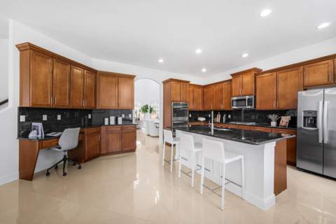 10111 Edgewater Court, Parkland FL - photo 8 of 101