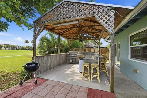 23265 SW 61st Avenue, Boca Raton FL - photo 11 of 45
