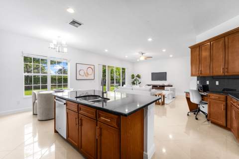 10111 Edgewater Court, Parkland FL - photo 11 of 101