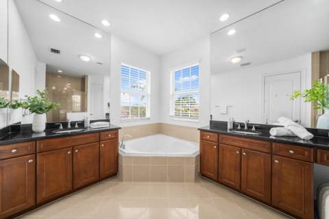 10111 Edgewater Court, Parkland FL - photo 6 of 101