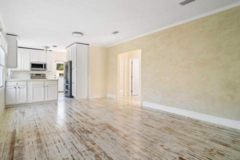 813 Avon Road, West Palm Beach FL - photo 9 of 43