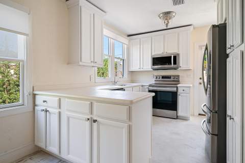 813 Avon Road, West Palm Beach FL - photo 10 of 43