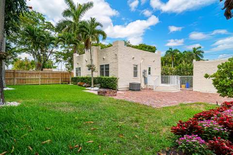 813 Avon Road, West Palm Beach FL - photo 24 of 43