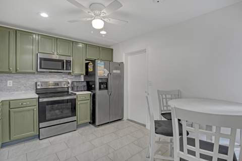 3070 Waddell Avenue, West Palm Beach FL - photo 12 of 41