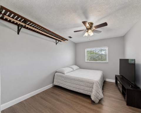 121 NE 55th Street, Oakland Park FL - photo 9 of 13