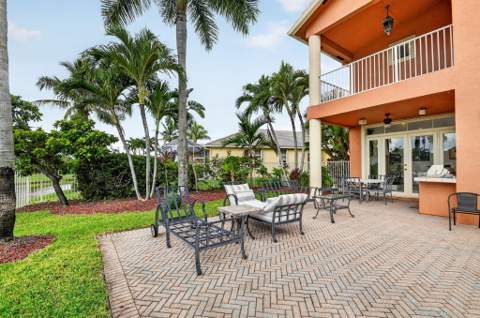 2279 Ridgewood Circle, Royal Palm Beach FL - photo 9 of 150
