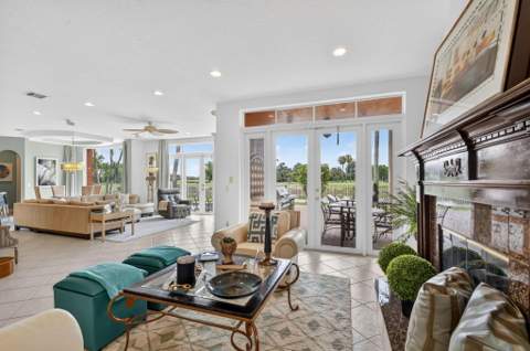 2279 Ridgewood Circle, Royal Palm Beach FL - photo 24 of 150